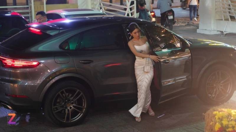 Dang Van Lam Porsche Cayenne S Coupe